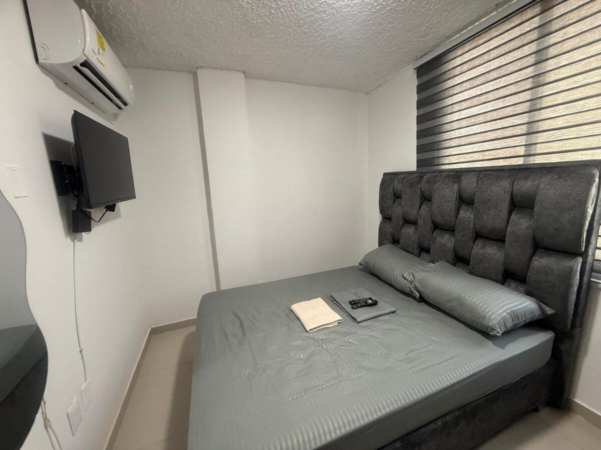 Hermosa Habitacion A Una Cuadra Del Ventura Plaza 3 Cúcuta Kültér fotó