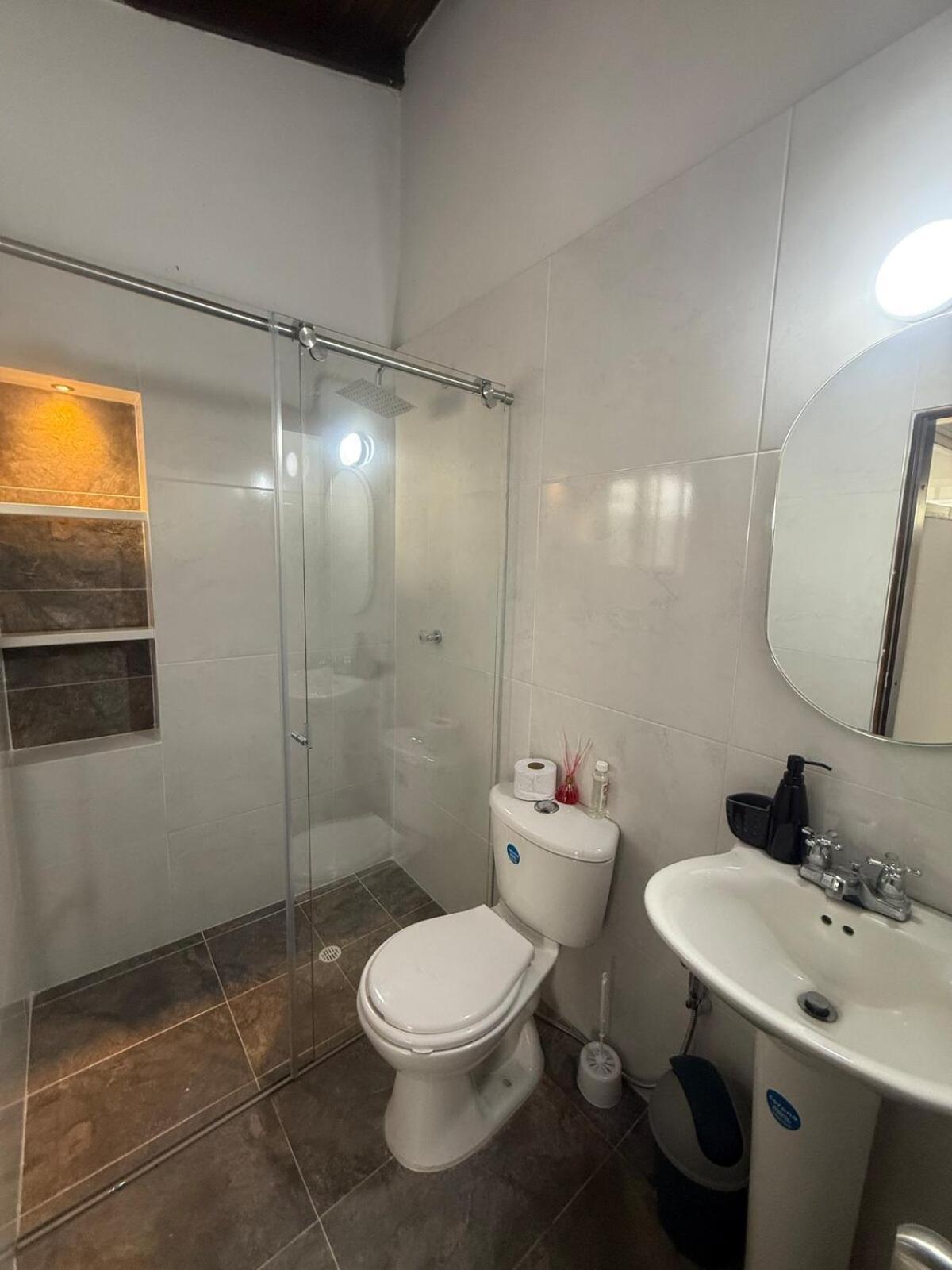 Hermosa Habitacion A Una Cuadra Del Ventura Plaza 3 Cúcuta Kültér fotó