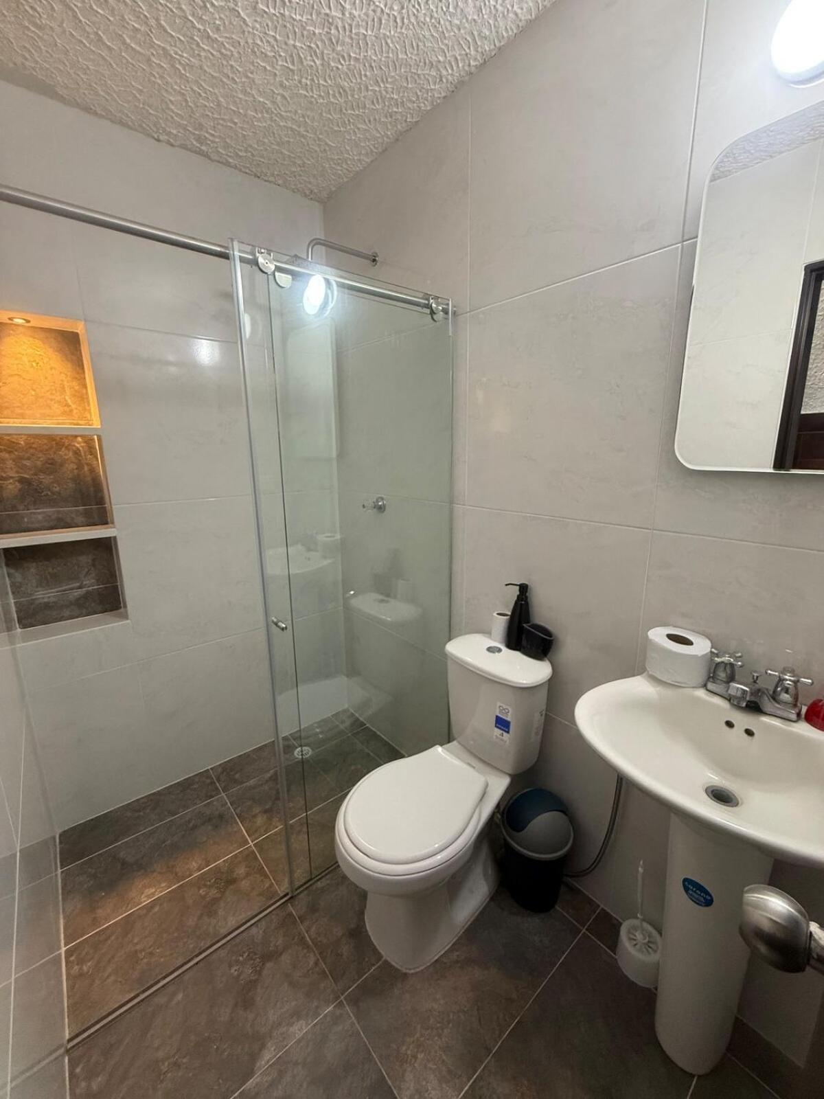 Hermosa Habitacion A Una Cuadra Del Ventura Plaza 3 Cúcuta Kültér fotó
